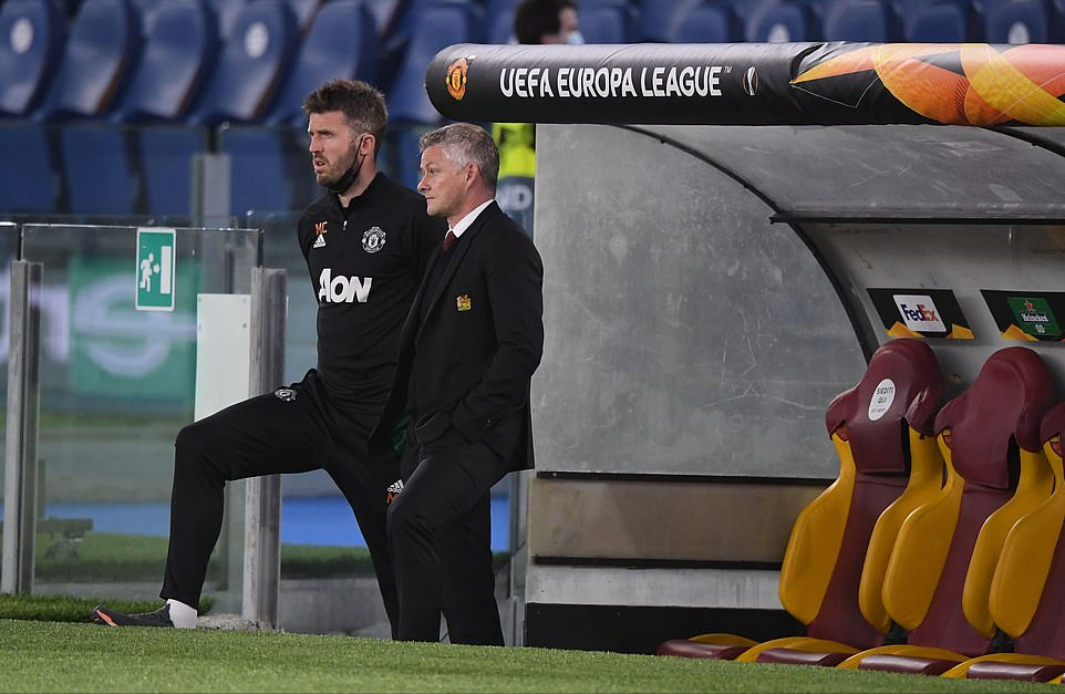 包含欧篮联赛程吃紧，曼联冲刺阶段临场应变，赛场秩序良好，医务组通报恢复的词条