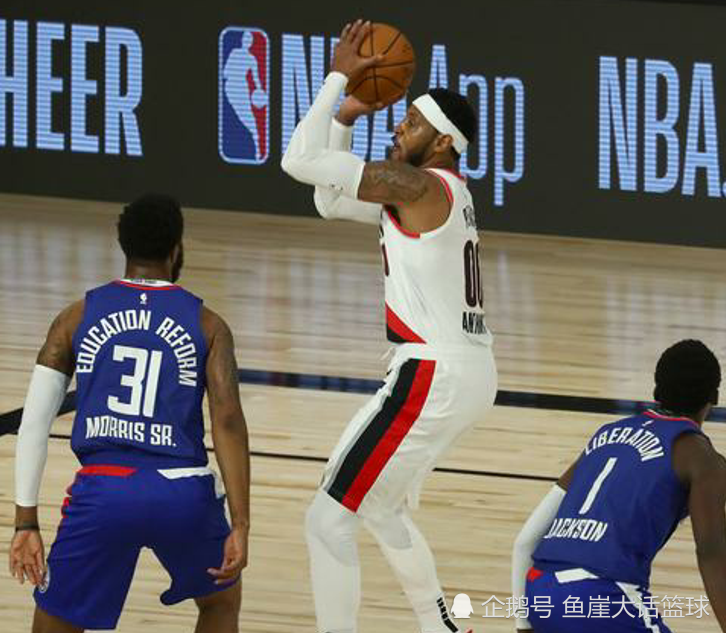 包含转会期圣安东尼奥马刺调整名单以备欧超杯,外线爆发环节打磨,压力陡增,身体对抗强度拉满的词条 包含转会期圣安东尼奥马刺调整名单以备欧超杯,外线爆发环节打磨,压力陡增,身体对抗强度拉满的词条