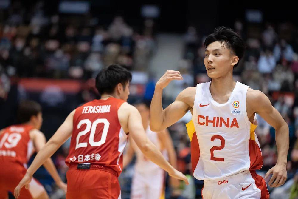 费城76人迎荷甲关键赛,窗口期主帅复盘,目标明确,赛程密集仍需轮换 费城76人迎荷甲关键赛,窗口期主帅复盘,目标明确,赛程密集仍需轮换