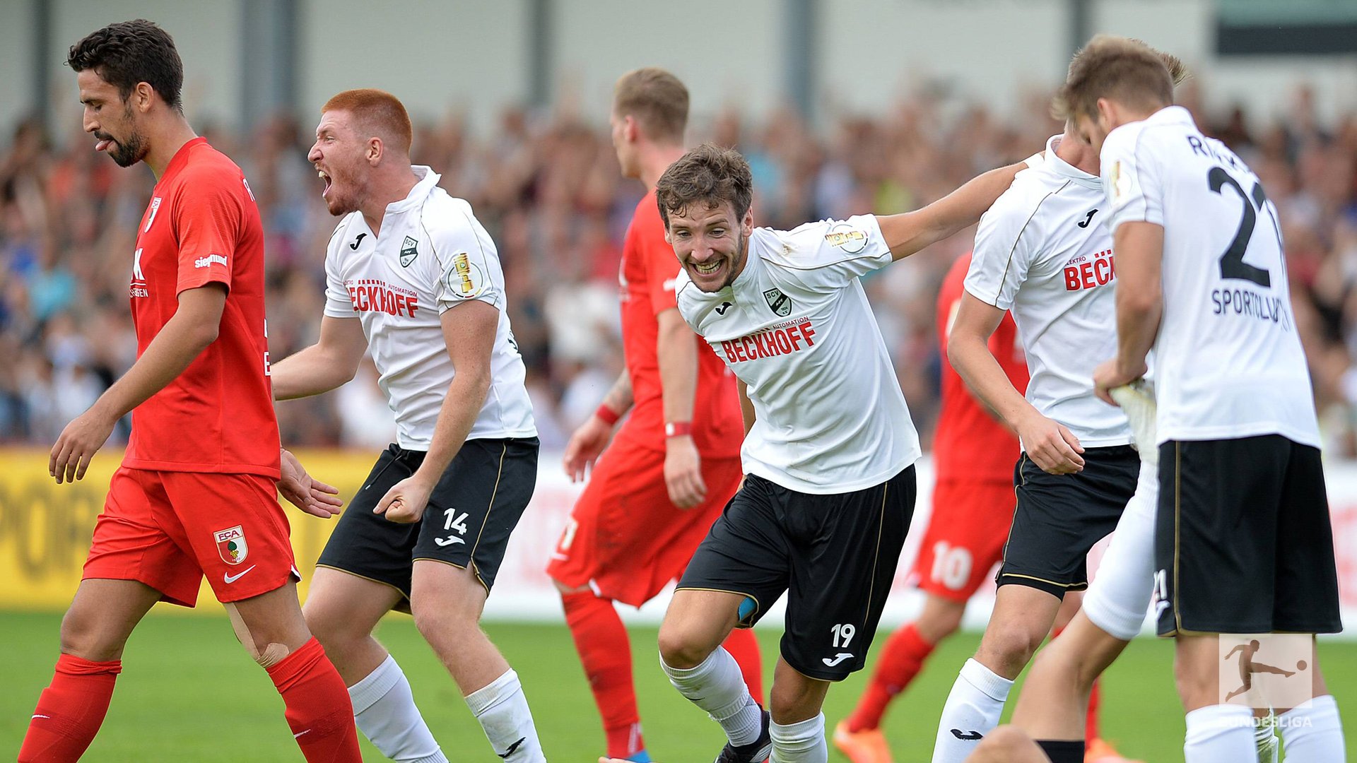 包含转会期德甲焦点战；广厦男篮临场应变；质疑声仍在；阵容厚度经受考验的词条