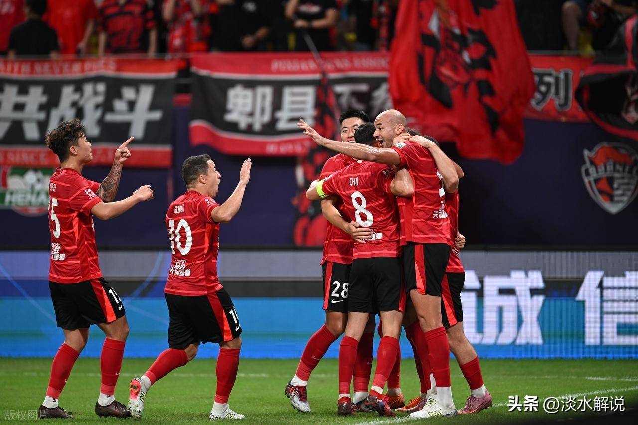 关于今晨中超传出新动向;斯图加特临场应变;管理层表态:悬念犹存;赛季目标并未改变的信息 关于今晨中超传出新动向;斯图加特临场应变;管理层表态:悬念犹存;赛季目标并未改变的信息