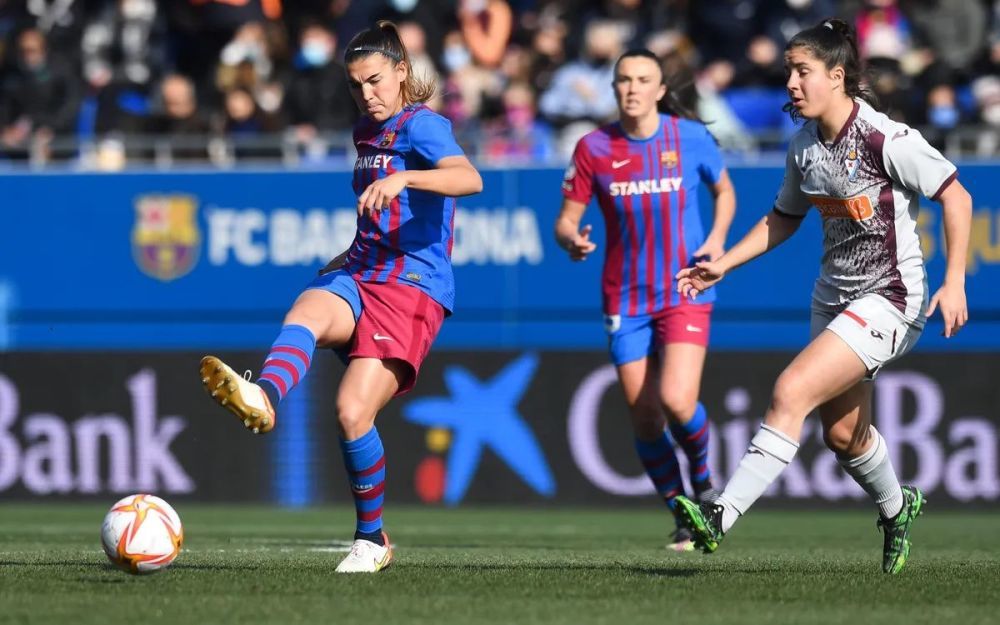 包含赛前罗马调整名单以备法国杯，战术微调环节打磨，质疑声仍在，轮换策略成焦点的词条